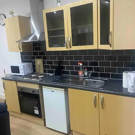 Апартаменты *cosy 1 Bedroom Nxt To Roundhay And Centre *